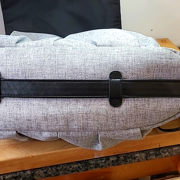 Lassig Neckline Multi Pocket Modern Design Diaper Bag - Picture 10 of 10